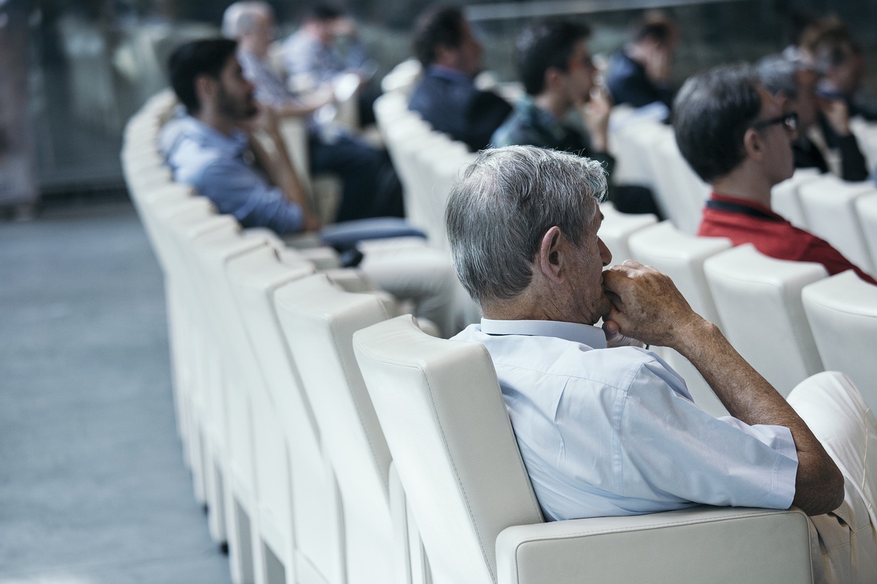 澳门六福今日金价查询表图片最新版，金市动态与投资指南